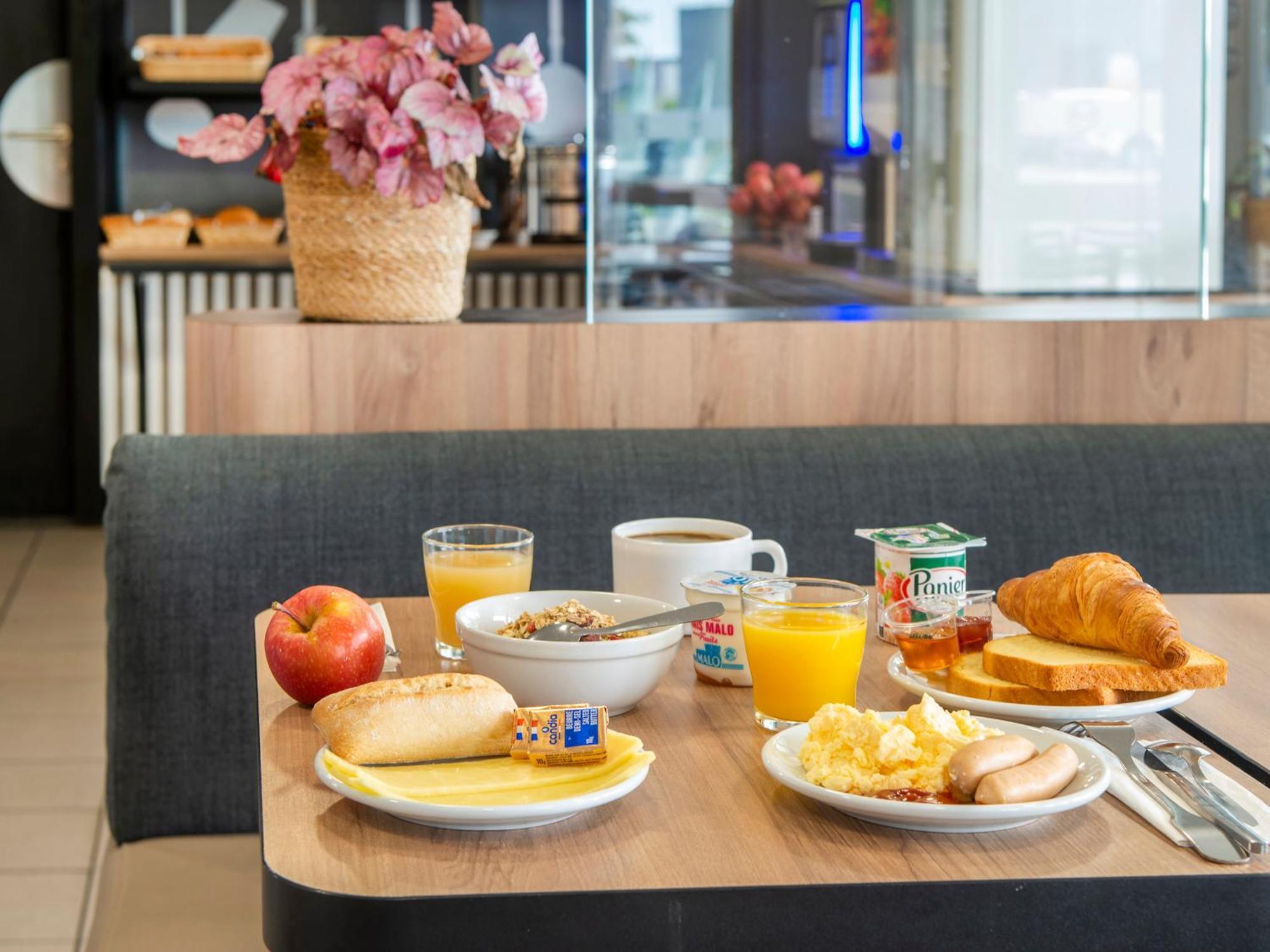 B&B Hotel Cholet Nord المظهر الخارجي الصورة