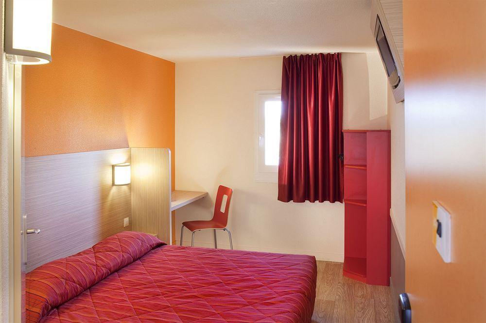 B&B Hotel Cholet Nord المظهر الخارجي الصورة